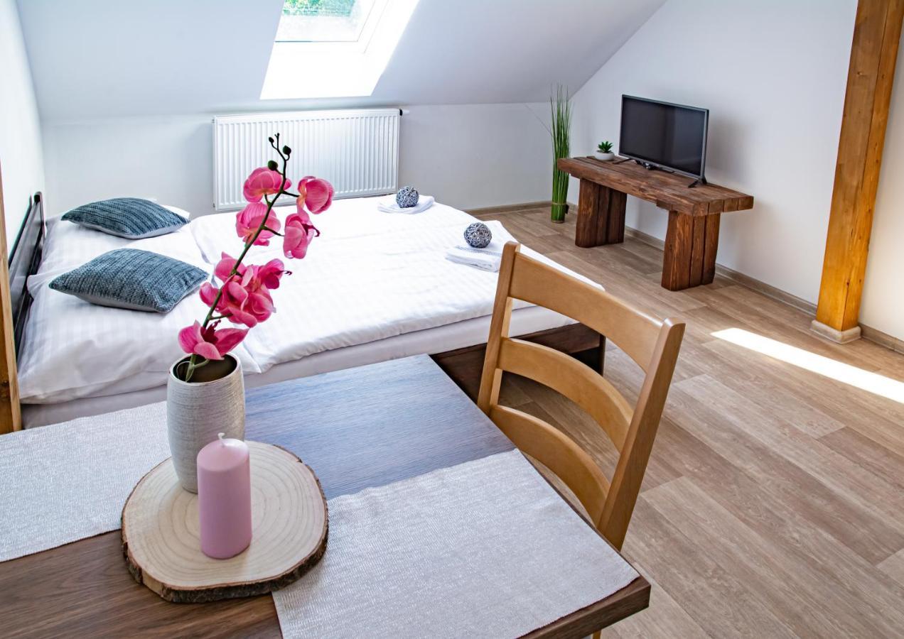 Apartmany Kurojedy Bor Ngoại thất bức ảnh